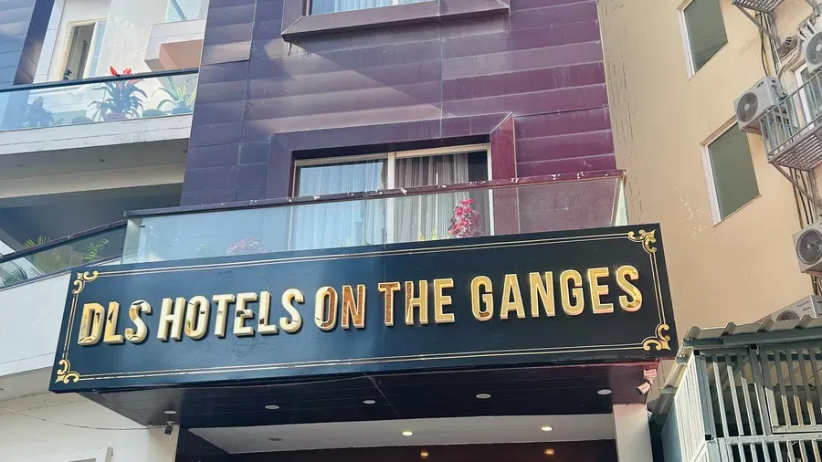 DLS hotel on the Ganges